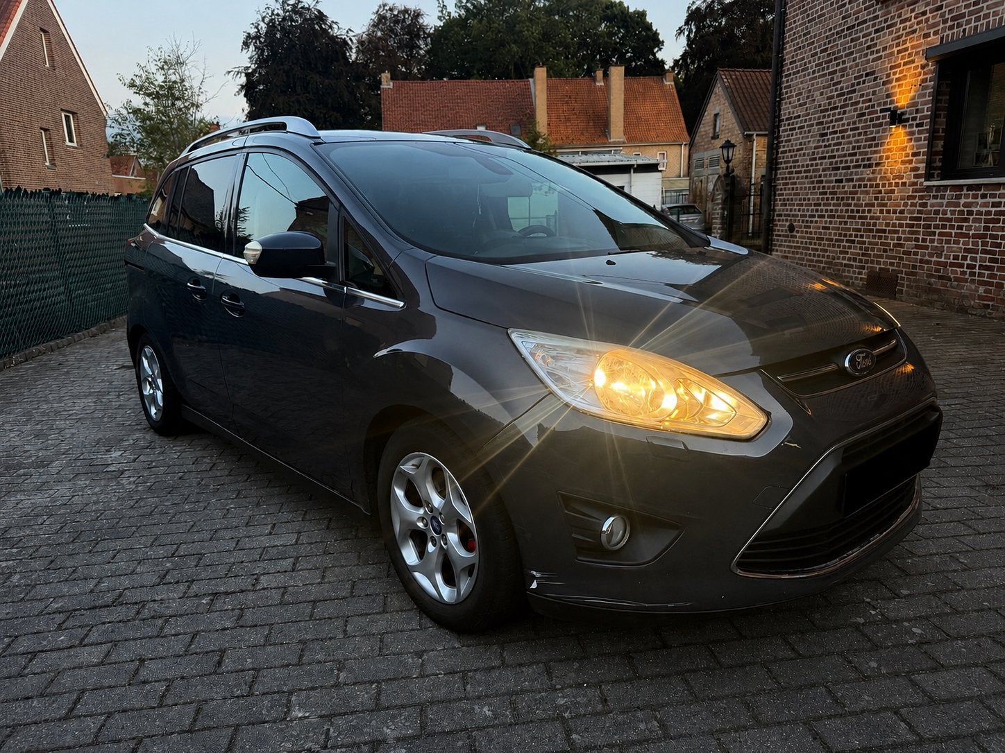 Ford Grand C-Max 7-zitplaatsen, Auto's, Euro 5, Stof, 7 zetels, Particulier