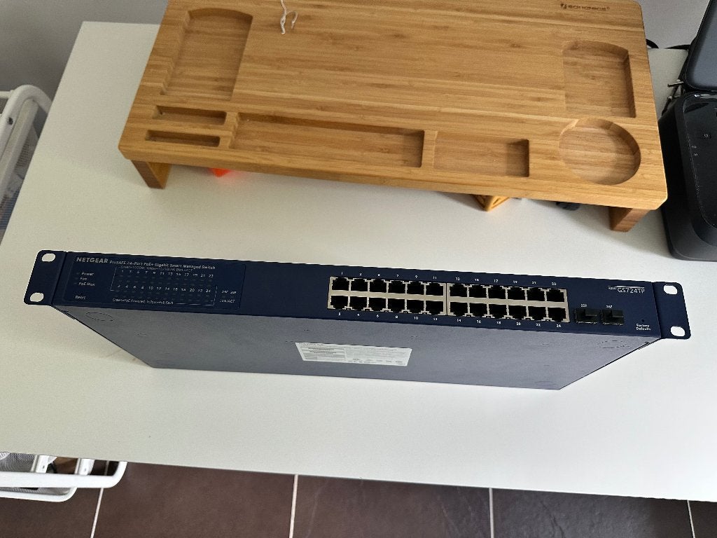 Netgear Prosafe GS724TPv2 24 ports POE+ switch manageable, Informatique & Logiciels, Enlèvement ou Envoi, Utilisé
