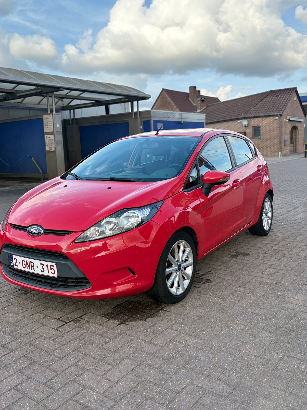 Ford Fiesta 2011 1.6 diesel, Rouge, Euro 5, Achat, Boîte manuelle
