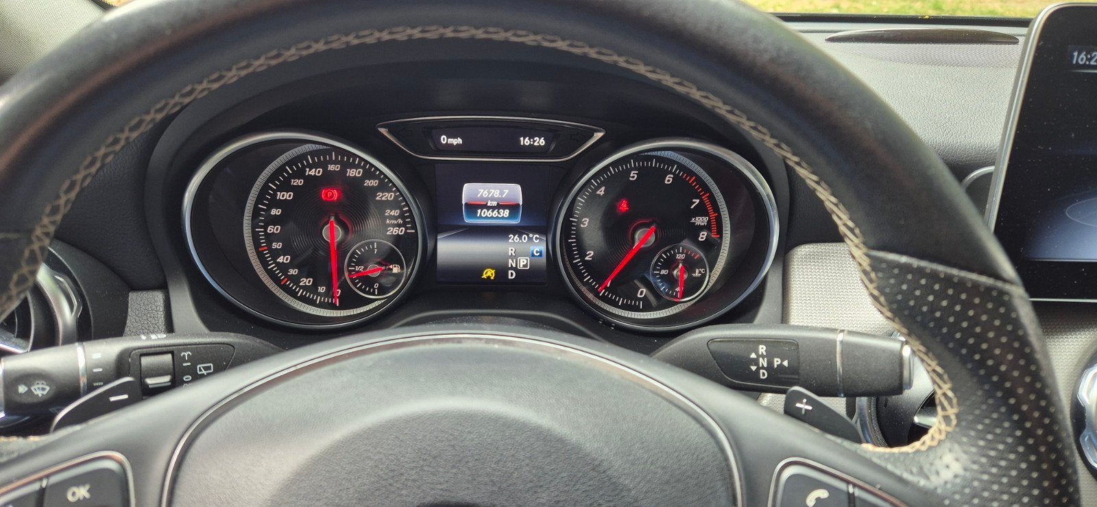 mercedes gla 180 benzine 11/2017, Autos, Mercedes-Benz, Cuir, Euro 6, Noir, 5 portes