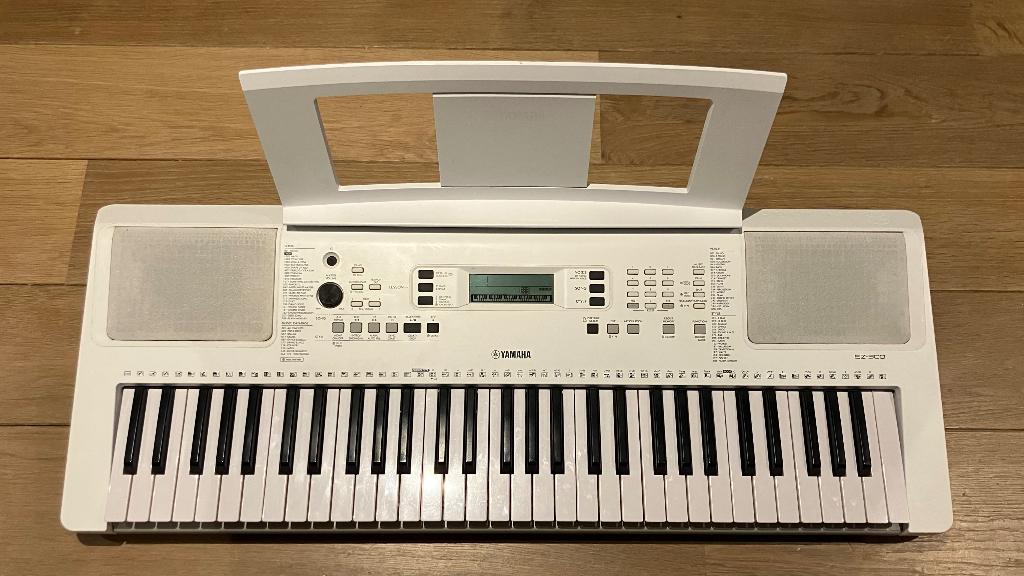 Yamaha | EZ-300 | Draagbaar toetsenbord, Ophalen, Gebruikt, 61 toetsen, Yamaha