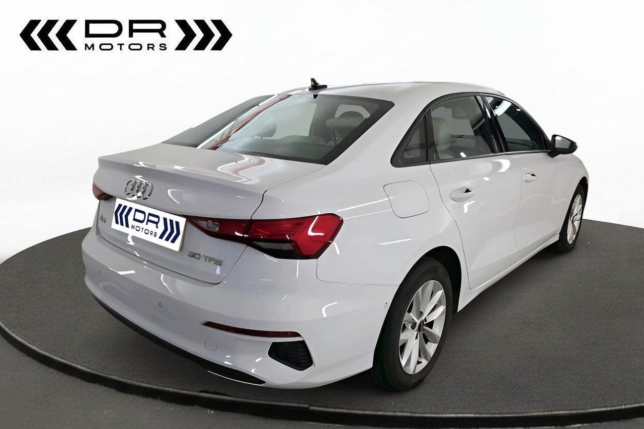 Audi A3 30 TFSI - NAVI - CAMERA, Auto's, Audi, 4 deurs, 0 kg, Wit, Bedrijf