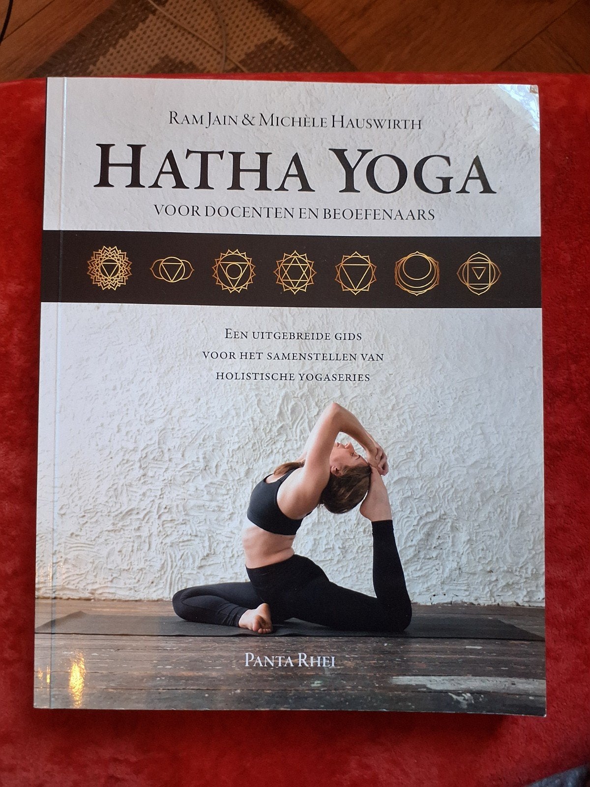 Hatha yoga boek, Ophalen