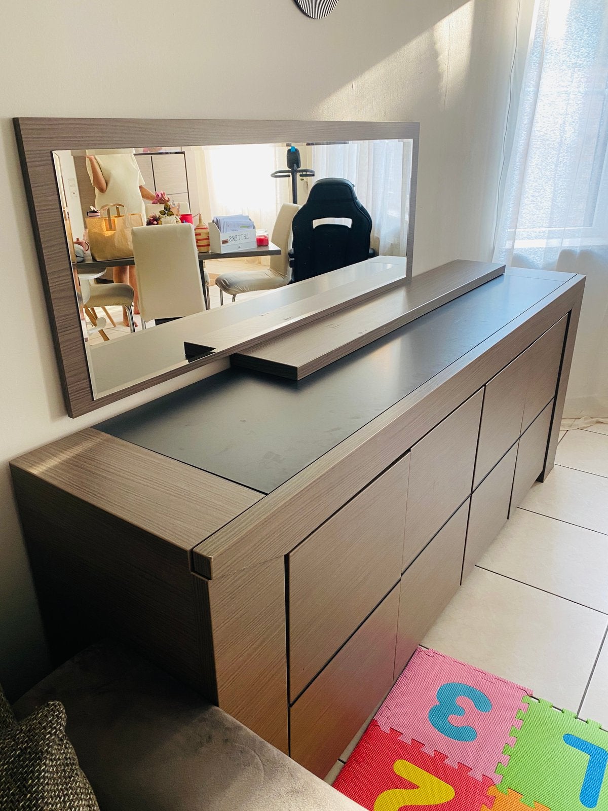 Superbe buffet moderne en excellent état, Maison & Meubles, Armoires | Buffets, Enlèvement, Comme neuf