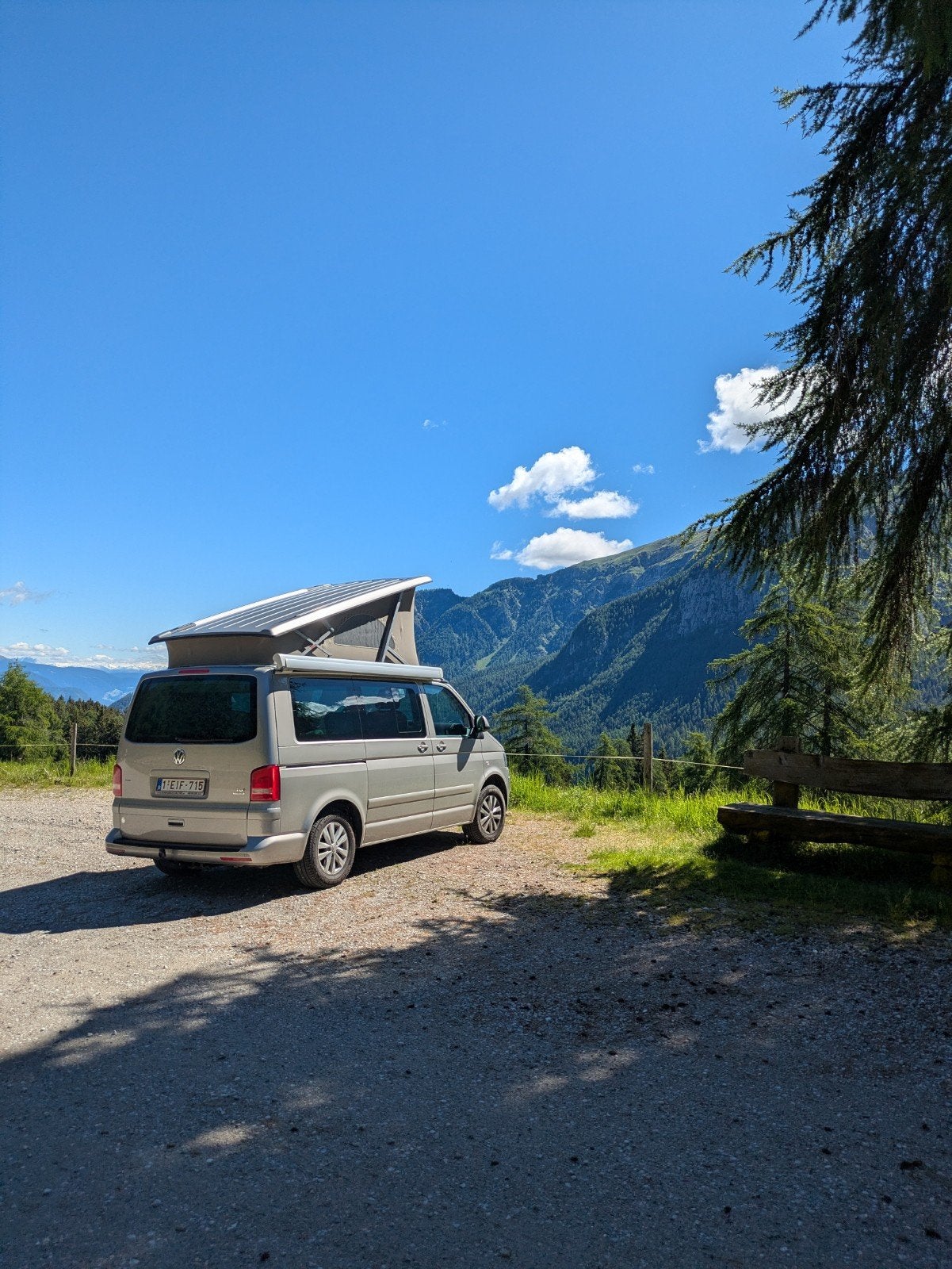 Vw volkswagen California weinig km 5 plaatsen 2014, Caravanes & Camping, Camping-cars, Particulier, jusqu'à 4, Modèle Bus ou Fourgon aménagé