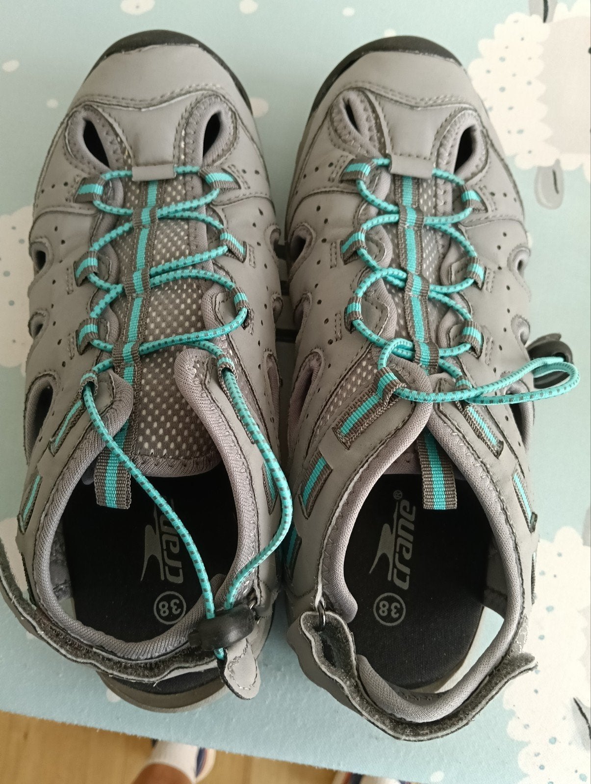 Als nieuwe wandelschoenen, Ophalen