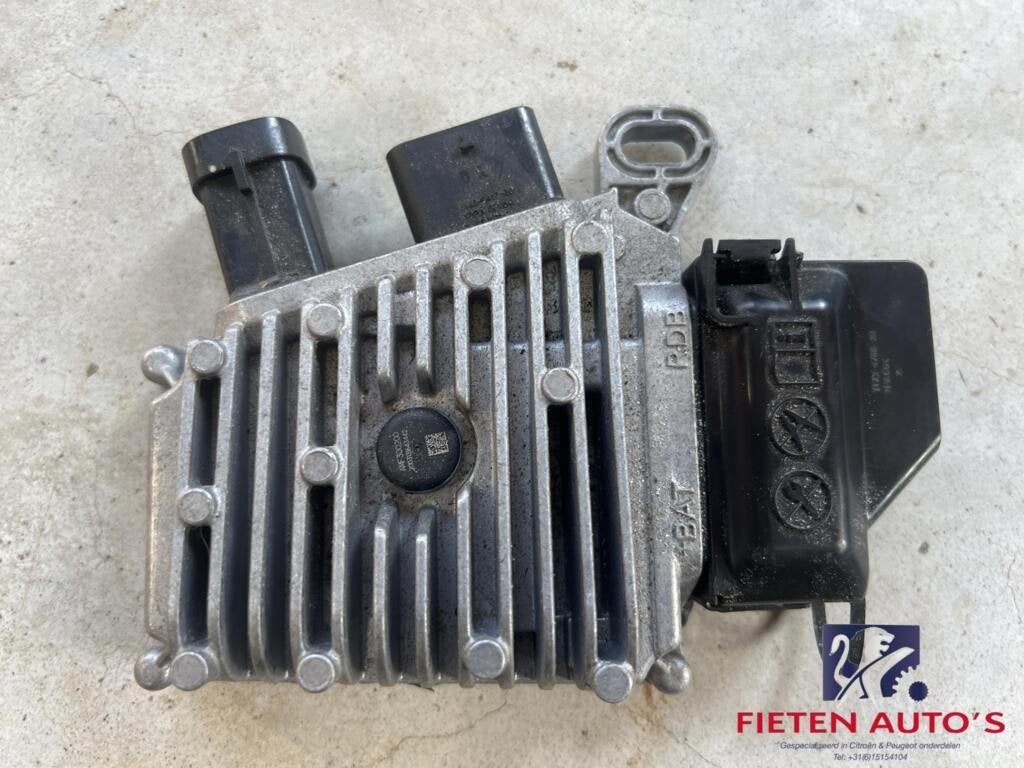 Spanningsmodule Opel Corsa-e Peugeot e-208 9837559480, Gebruikt, Opel, Ophalen of Verzenden, Opel