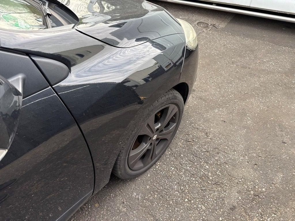 SPATBORD RECHTS VOOR Renault Megane III Grandtour (KZ), Auto-onderdelen, Gebruikt, Voor, Renault, Spatbord