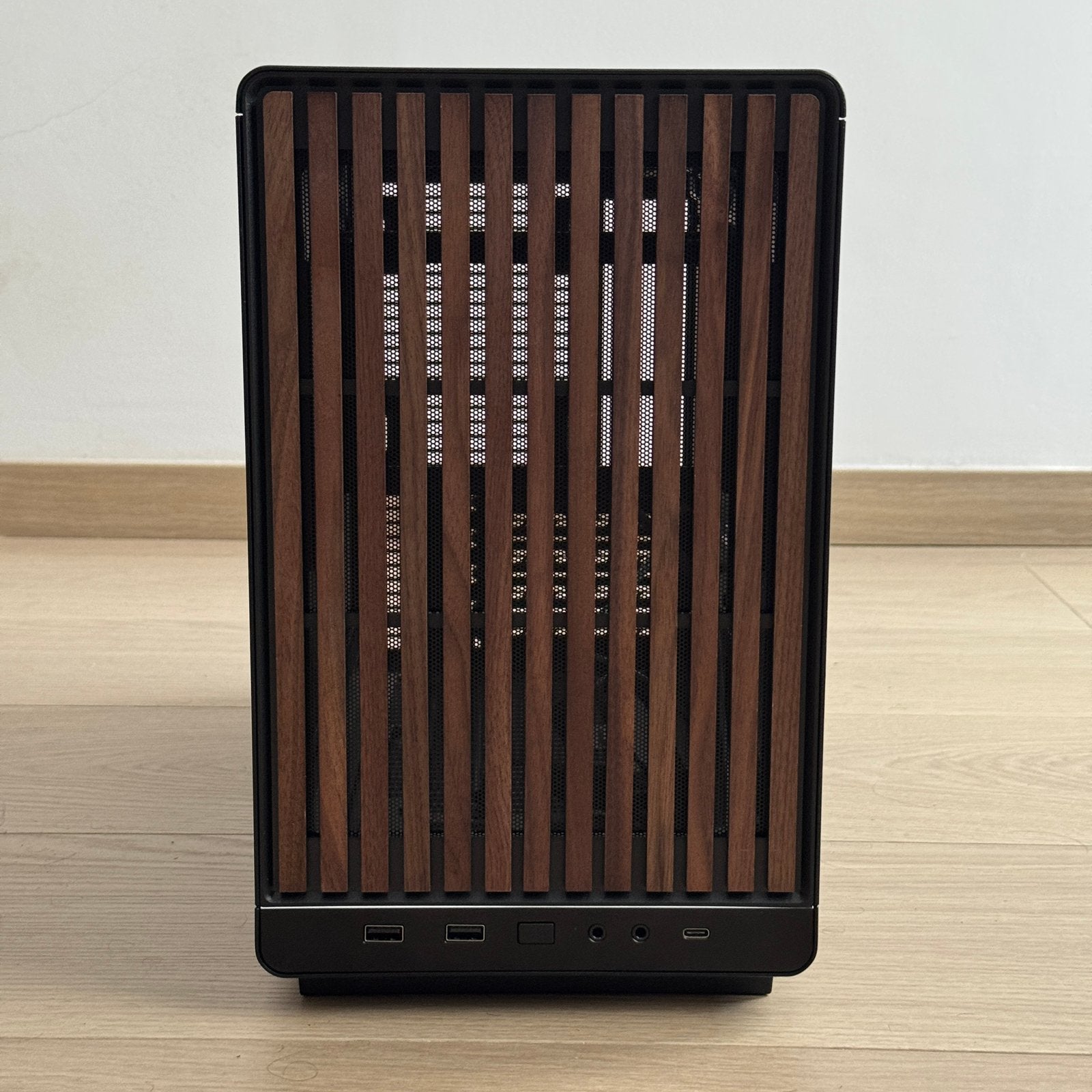 Boîtier d'ordinateur haut de gamme Lian Li A3-matx, Informatique & Logiciels, Enlèvement, Comme neuf
