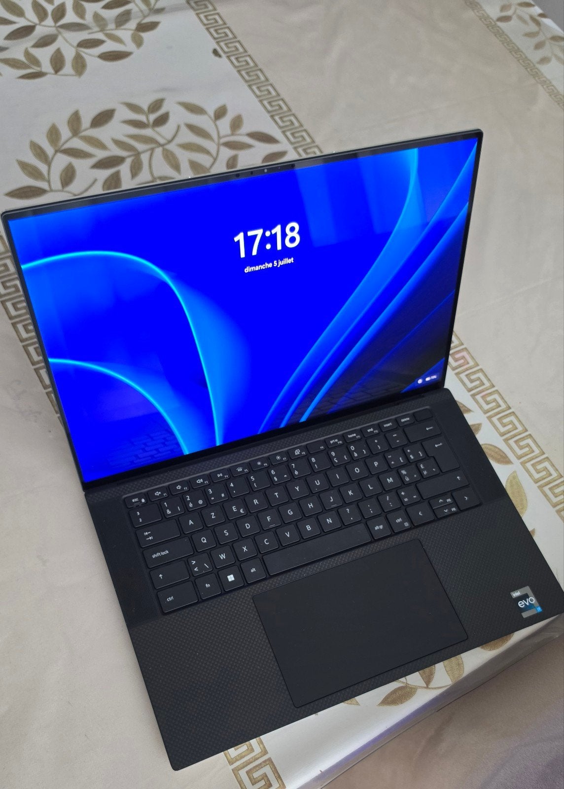 Dell xps 15 9530 i7 13700H RTX4060 1Tb 32gb  Oled 4k tactil, Informatique & Logiciels, I7 13700H, Avec écran tactile, Comme neuf