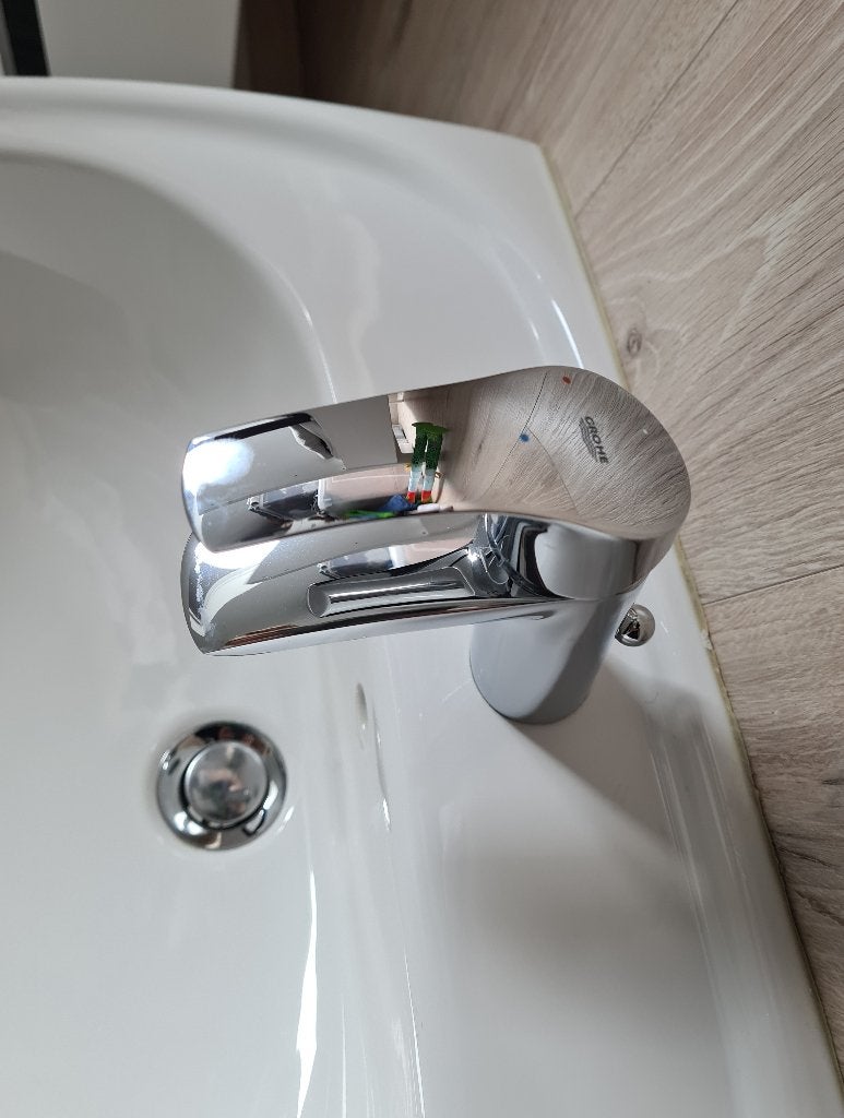 Wastafel 55*45 cm, met kraan Grohe en afvoer, Doe-het-zelf en Bouw, Sanitair, Ophalen, Zo goed als nieuw, Wastafel