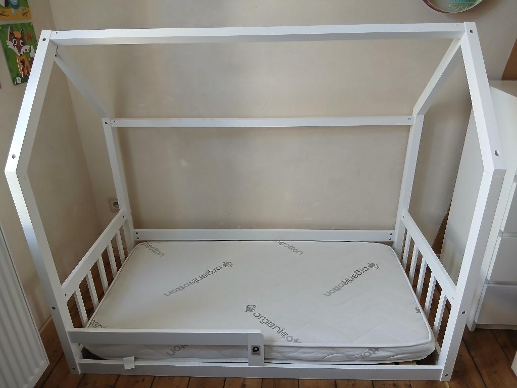 lit cabanne, Matelas, 70 à 85 cm, Comme neuf, Enlèvement