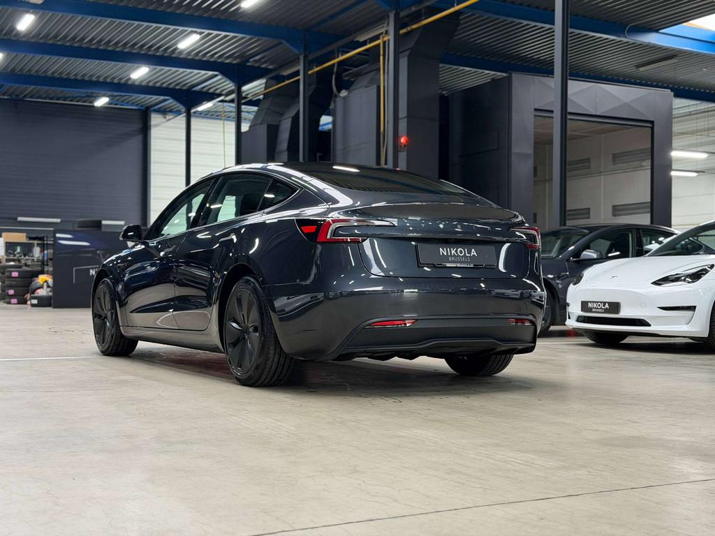 Tesla Model 3 HIGHLAND PREMIUM - REAR WHEEL DRIVE - LOW MILE, Auto's, Tesla, Automaat, Achterwielaandrijving, Gebruikt, 192 kW