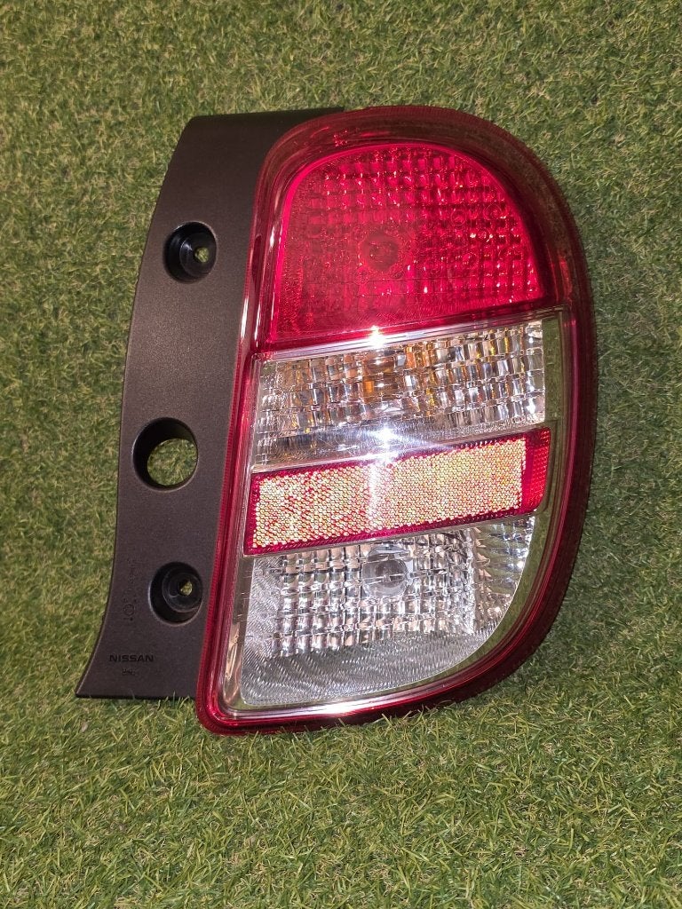 Nissan Micra rechter achterlichten van 2010 -2015 origineel, Ophalen, Gebruikt, Nissan