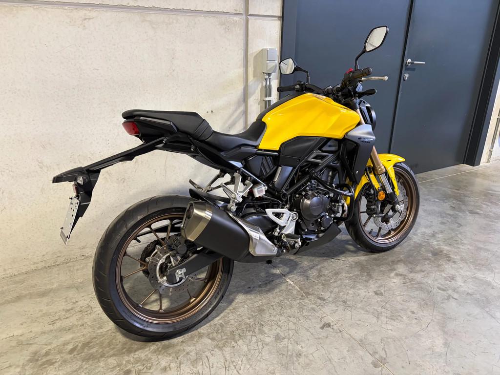 Honda CB300R super lichte naked bike (bj 2024), Motoren, 300 cc, Bedrijf, Overig, 12 t/m 35 kW