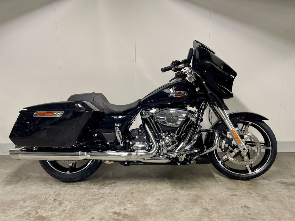 Harley-Davidson TOURING FLHX STREET GLIDE (bj 2024), Harley-Davidson, Customerservices@harley‑davidson.com, 3700 West Juneau Avenue
WI 53208  Milwaukee, US