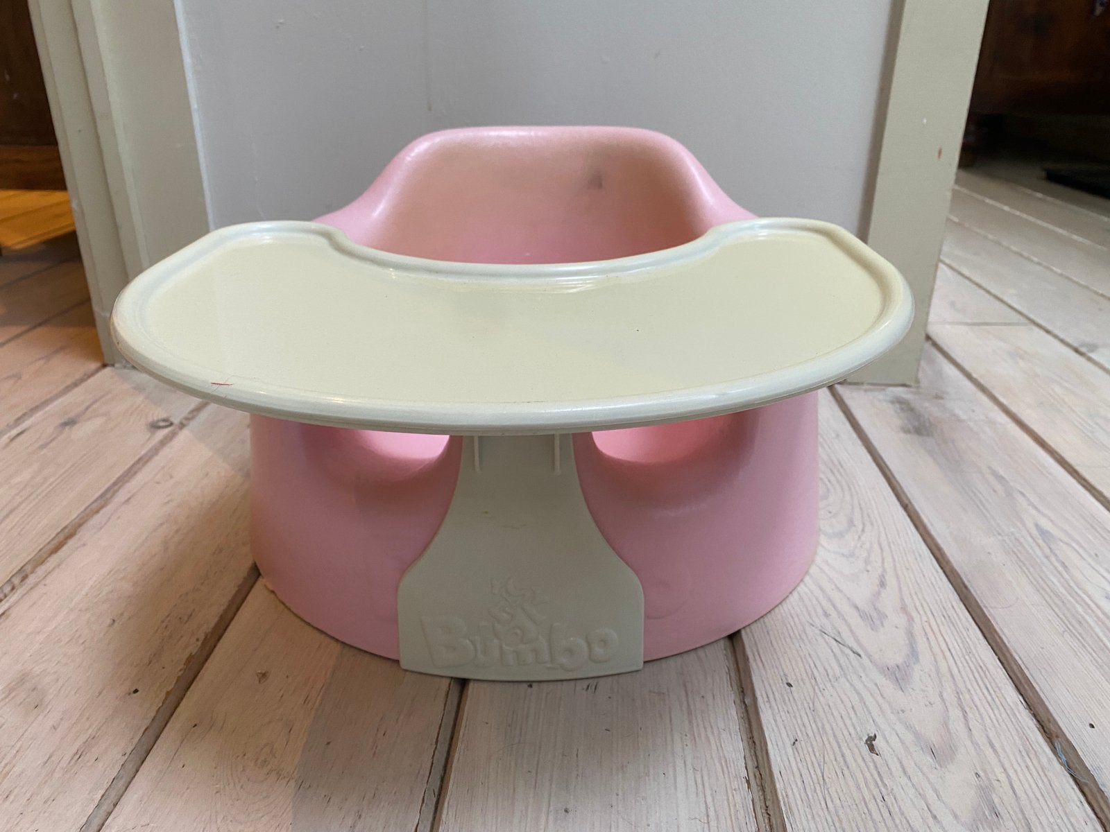 Bumbo floor seat met tafeltje, Ophalen, Zo goed als nieuw
