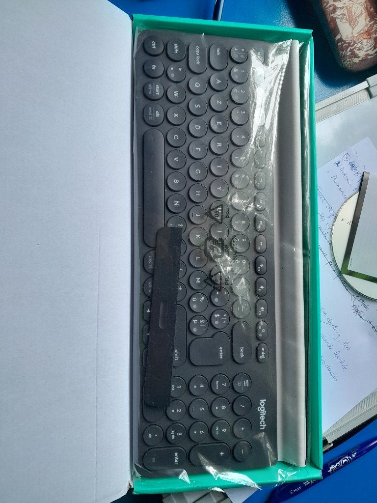 toetsenbord te koop, Computers en Software, Toetsenborden, Nieuw, Azerty, Draadloos, Draadloze ontvanger, Ergonomisch, Multi-device