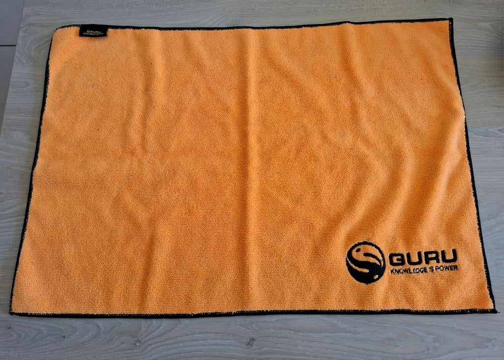 GURU Microfibre Towel, Ophalen of Verzenden, Zo goed als nieuw, Overige typen