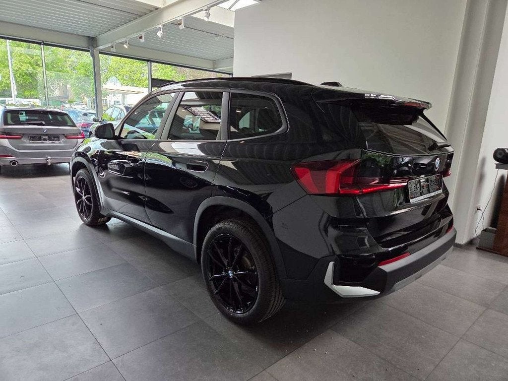 BMW X1 X1 2.0 dA sDrive18, 4 cilinders, Zwart, Bedrijf, 5 deurs