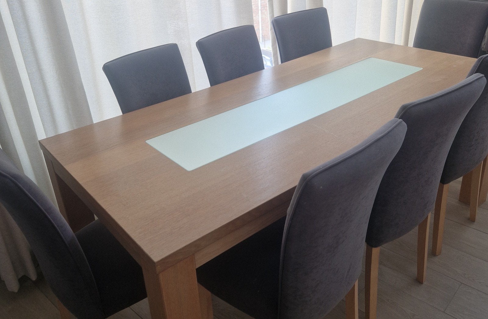 Massieve houten eettafel met 8 stoelen — 190 x 88 cm — Verhu, Huis en Inrichting, Ophalen