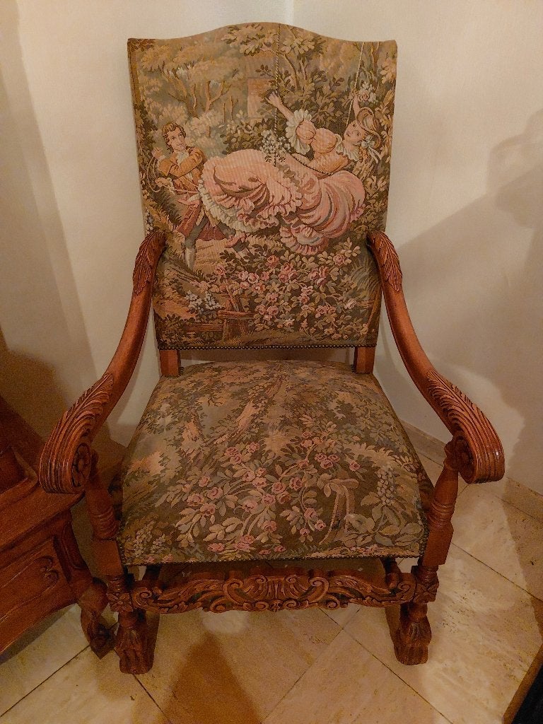 2 identieke prachtige italiaanse zetels, Huis en Inrichting, Ophalen, Hout