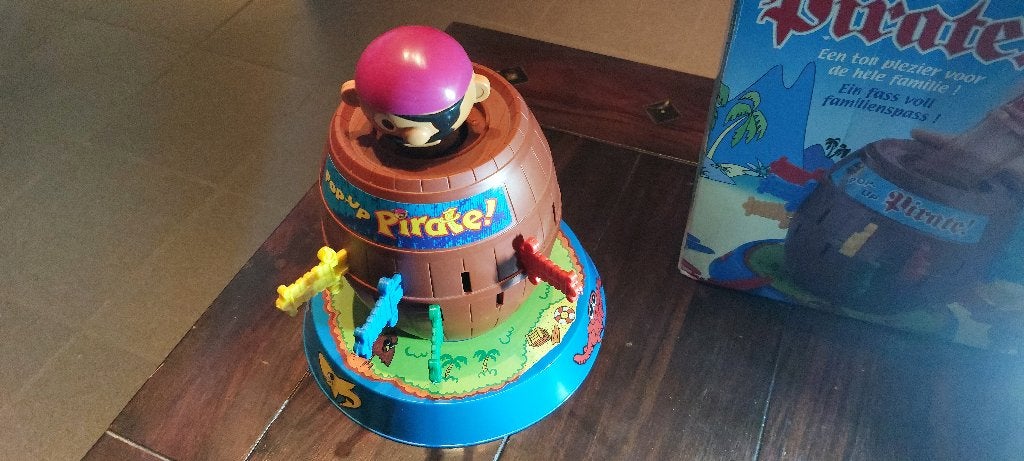 Jeu Pop-Up Pirate, Enlèvement