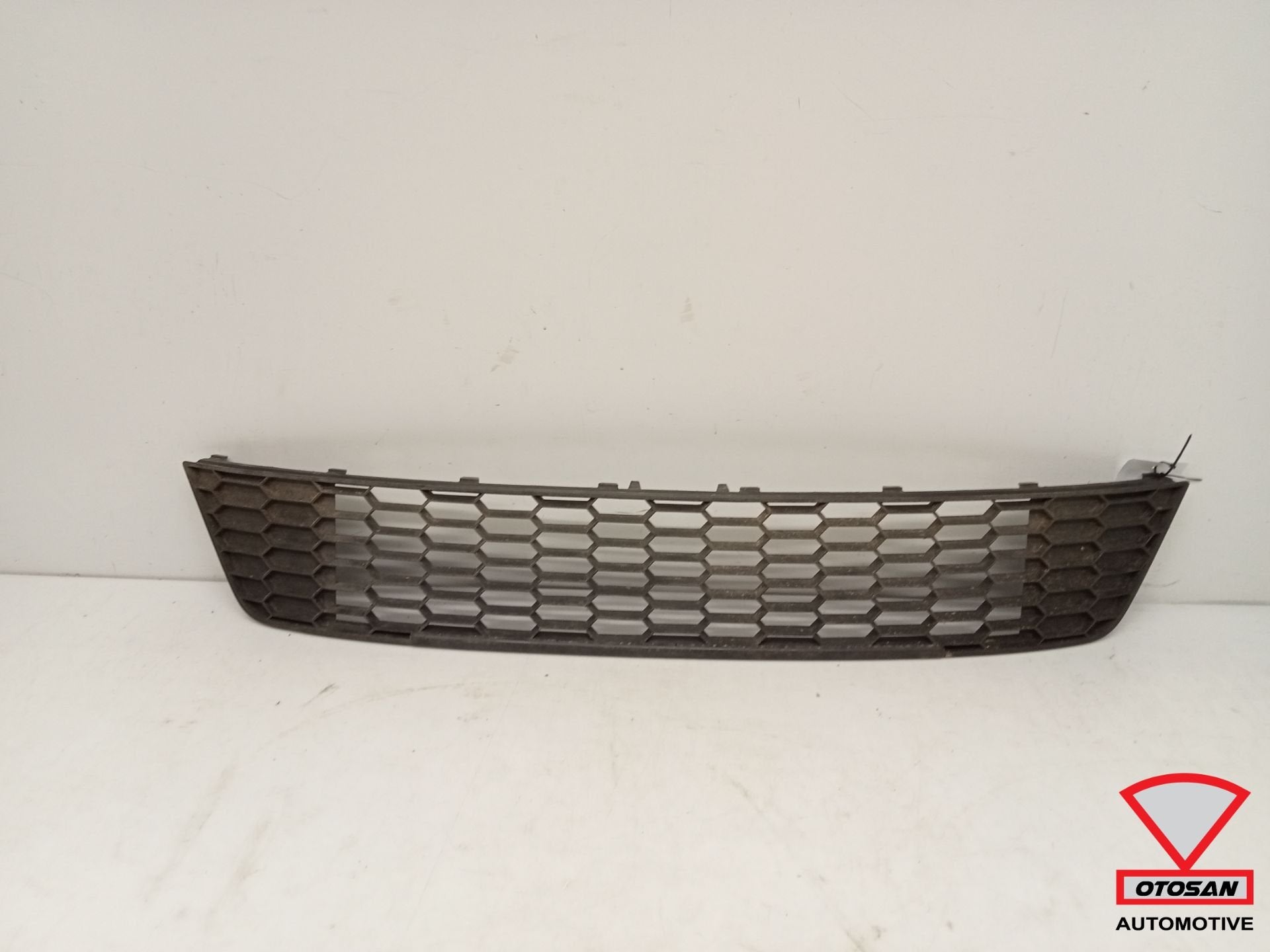 Skoda Octavia 3 RS Voorbumper Rooster Midden 5E0853677B, Tr. Vaclava Klementa 869
293 01  Mlada Boleslav, CZ, Skoda, Bumper, Skoda Auto a.s.