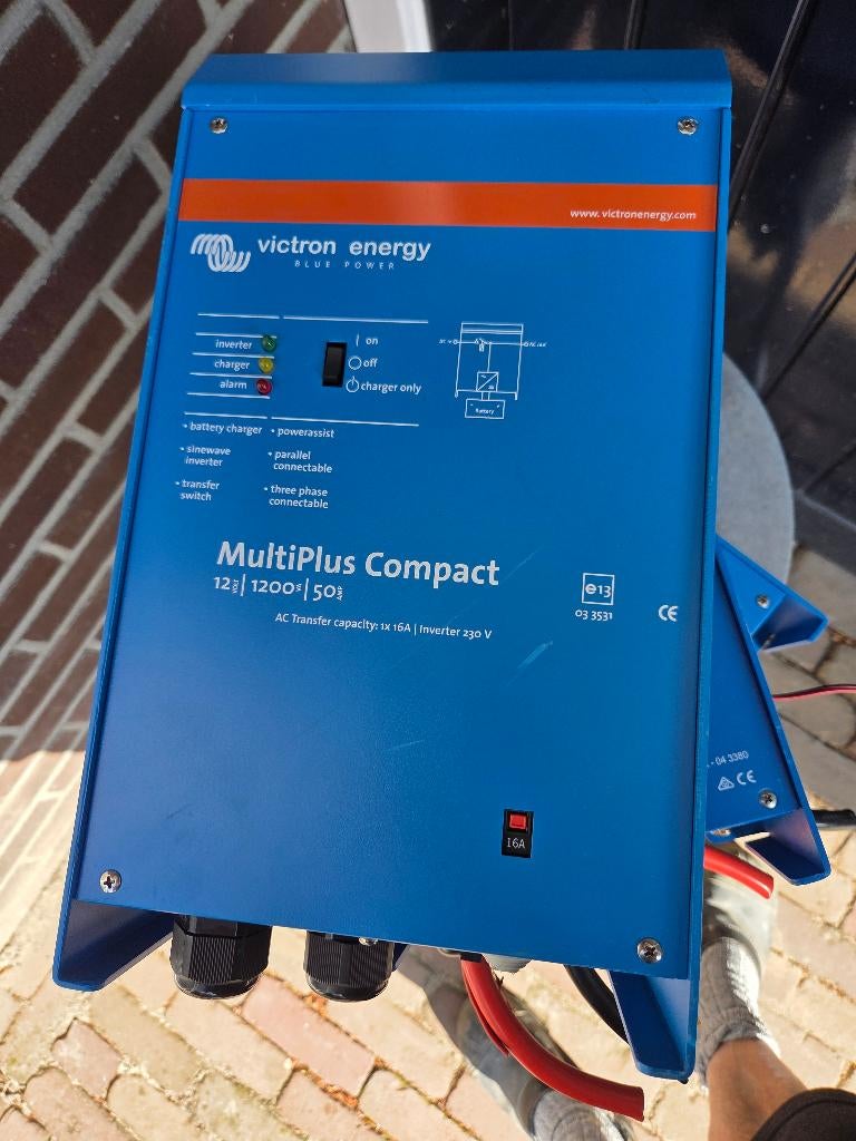 Victron Phoenix inverter Blue power 12/1200 watt omvormer, Enlèvement, Comme neuf