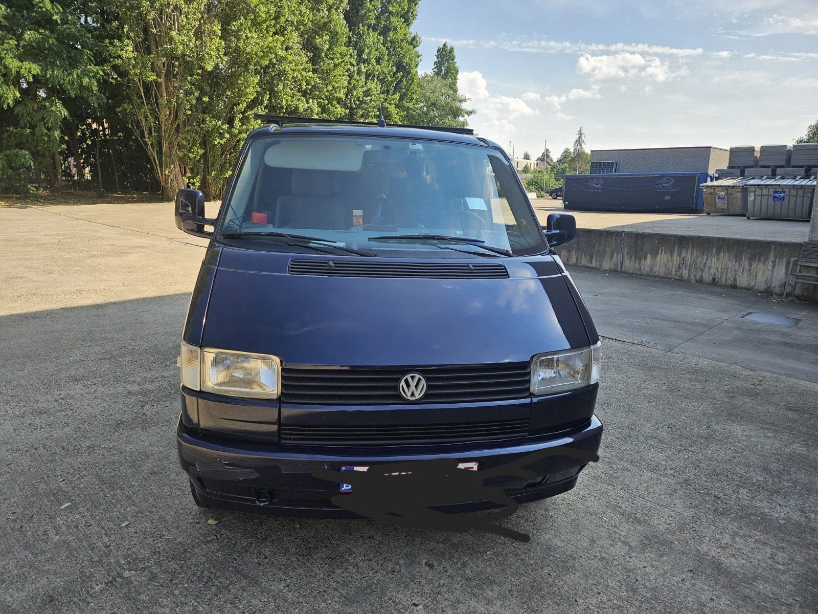VOLKSWANGEN T4 OLDTIMER MET MEERDERE BESTELWAGENS, Auto's, Volkswagen, Voorwielaandrijving, 4 deurs, Blauw, Particulier