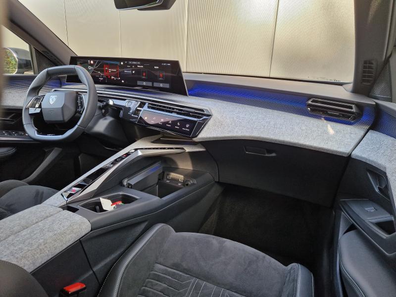 Peugeot 3008 III & e-, https://public.car-pass.be/vhr/a0fd1ee7-516d-4ddf-8d96-a81d621719b3, Bedrijf, 5 deurs, Hybride Elektrisch/Benzine