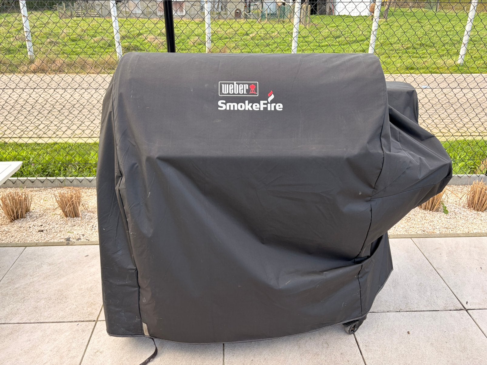 Weber smoke fire EPX6 - STEALTH Editie, Ophalen, Gebruikt