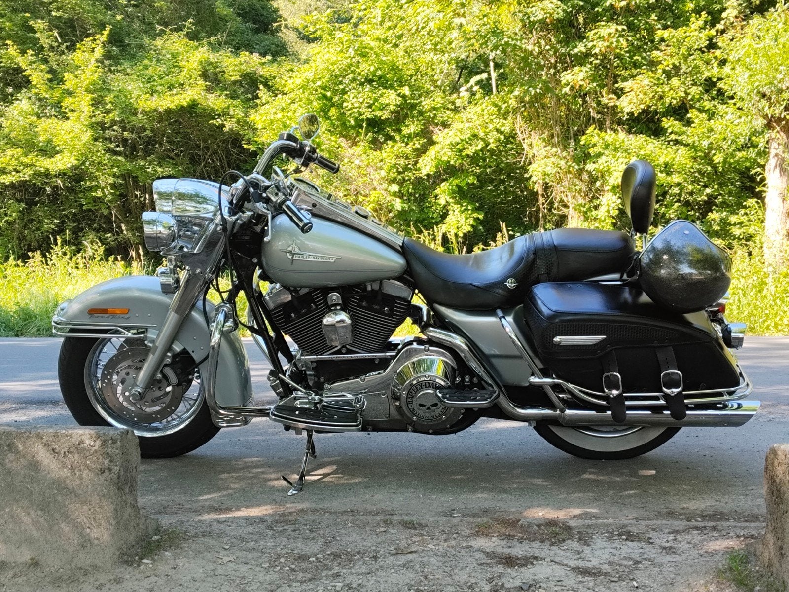 HARLEY ROAD KING 1450 CC . 11500 € FULL OPTIONS. ÉTAT NICKEL, Enlèvement ou Envoi