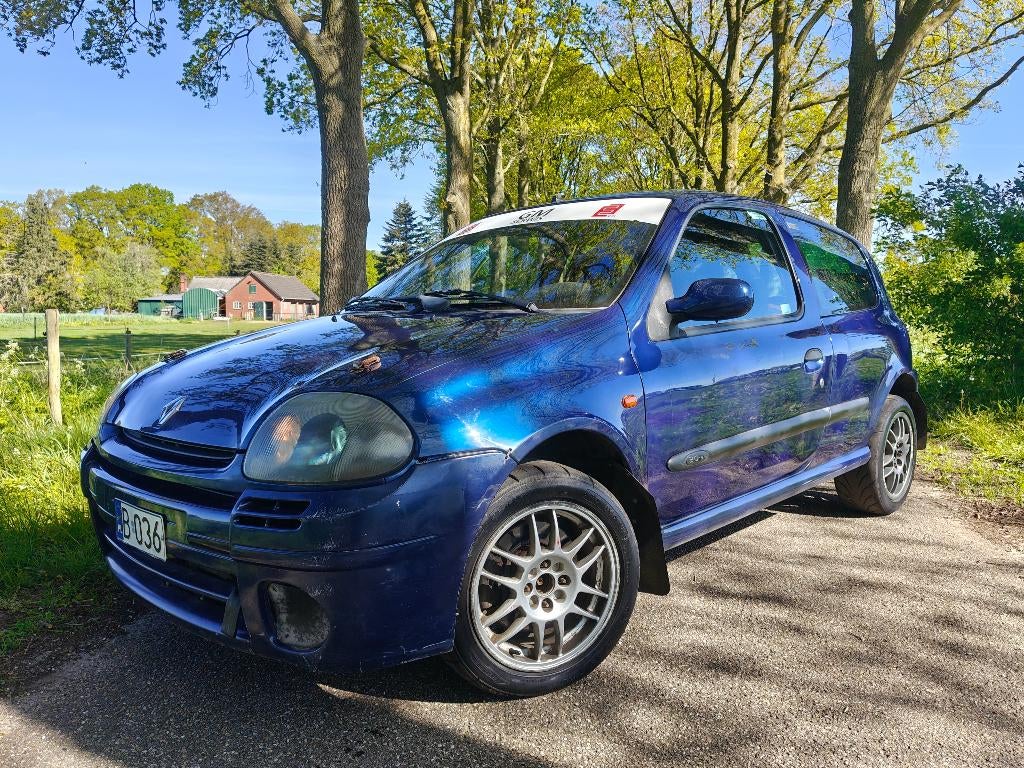 Renault Clio 2.0 Sport | 172 CV | Arceau de sécurité |, Autos, Renault, Particulier, Clio, Essence, Euro 3, Hatchback, 2 portes