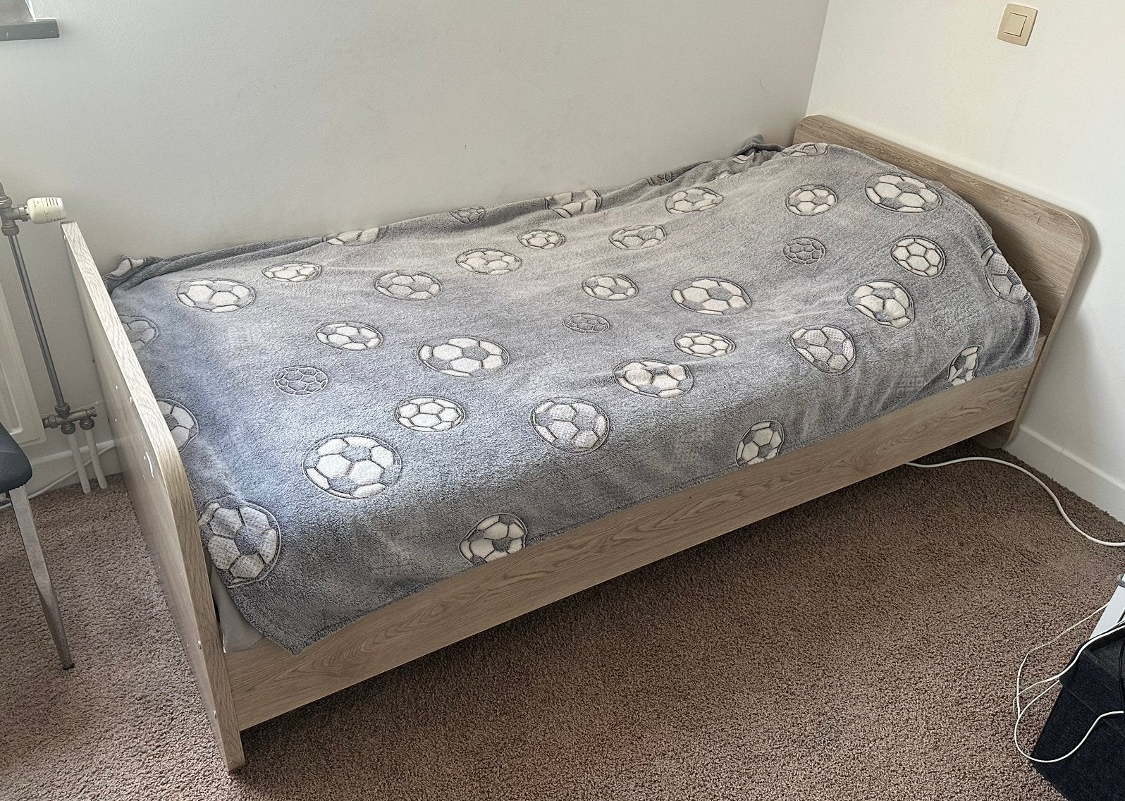 Eenpersoons bed 90*200, Huis en Inrichting, Ophalen, Zo goed als nieuw, Eenpersoons