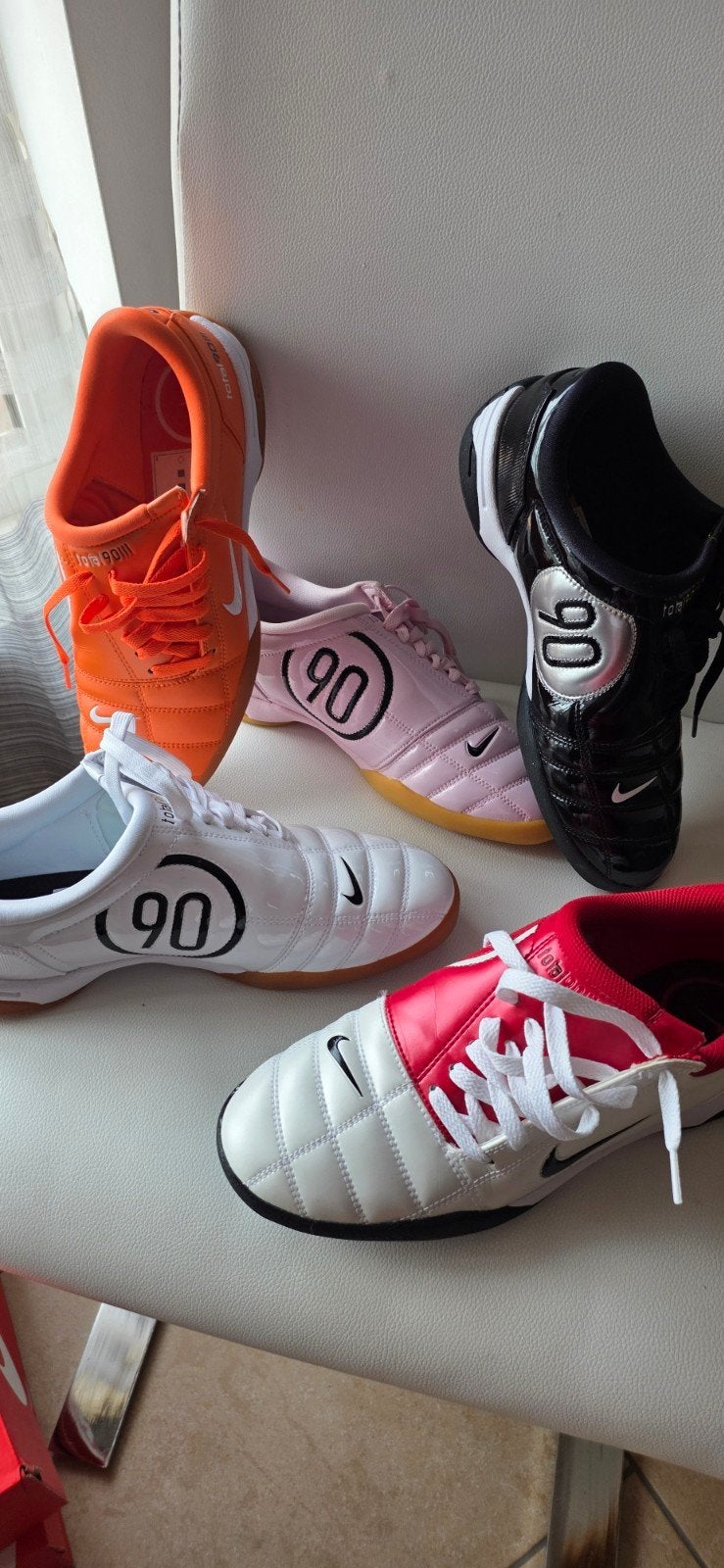 Nike 90 ... 42 Neuf, Sports & Fitness, Basket, Enlèvement ou Envoi