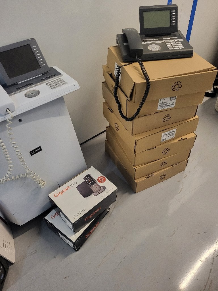 Standard telephonique pro, Enlèvement, Neuf, Accessoires
