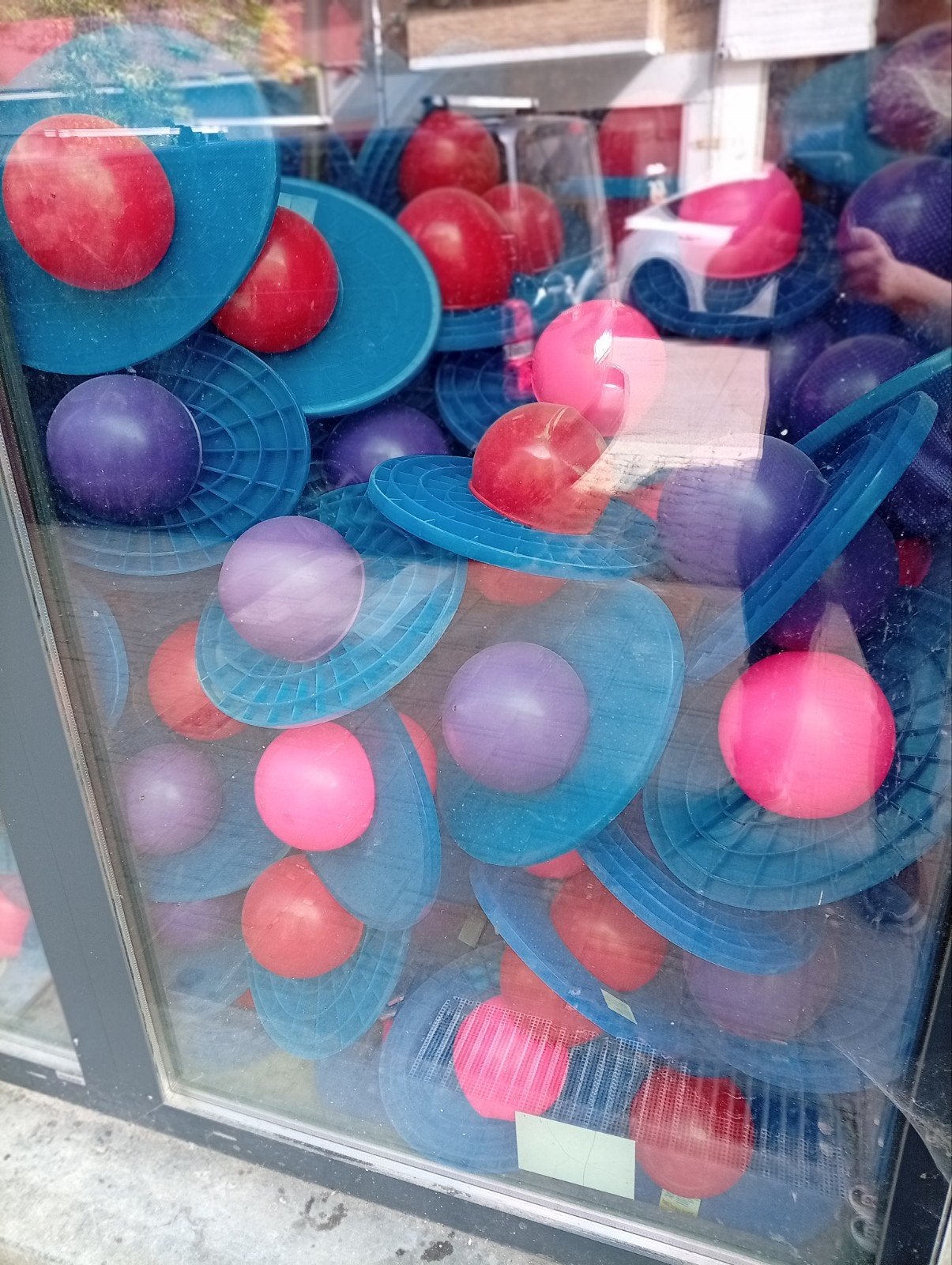 Luluballen, Collections, Enlèvement