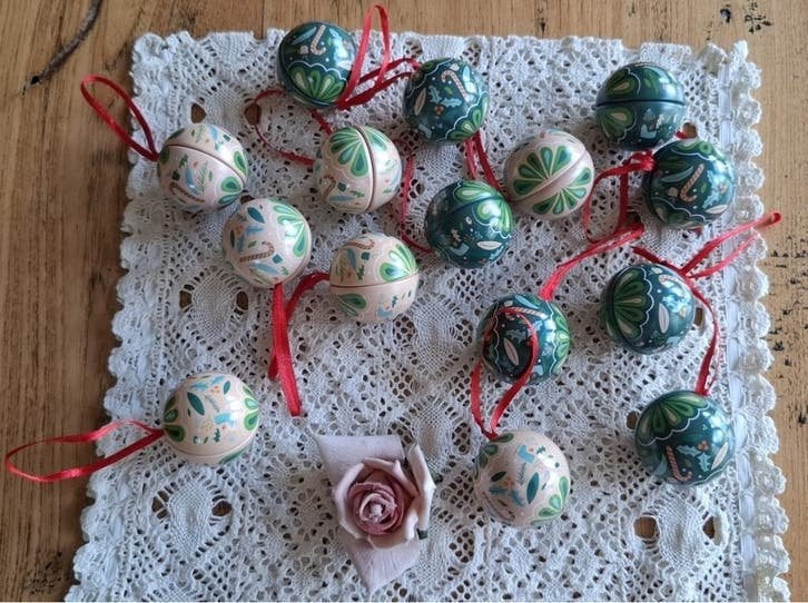 15 Franse kerstballetjes van blik, blikken KERST balletjes, -, -, Ophalen of Verzenden, Zo goed als nieuw
