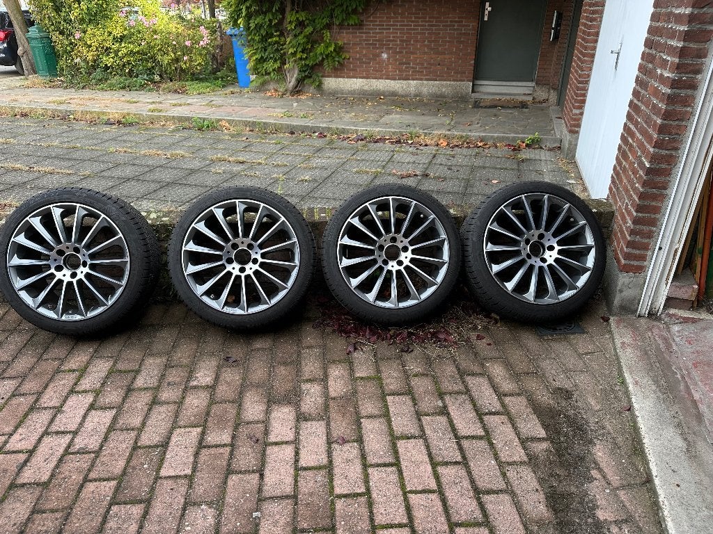 Pneus d'hiver Mercedes 5 x 112 x18, Enlèvement, Pneus hiver, Jante(s)