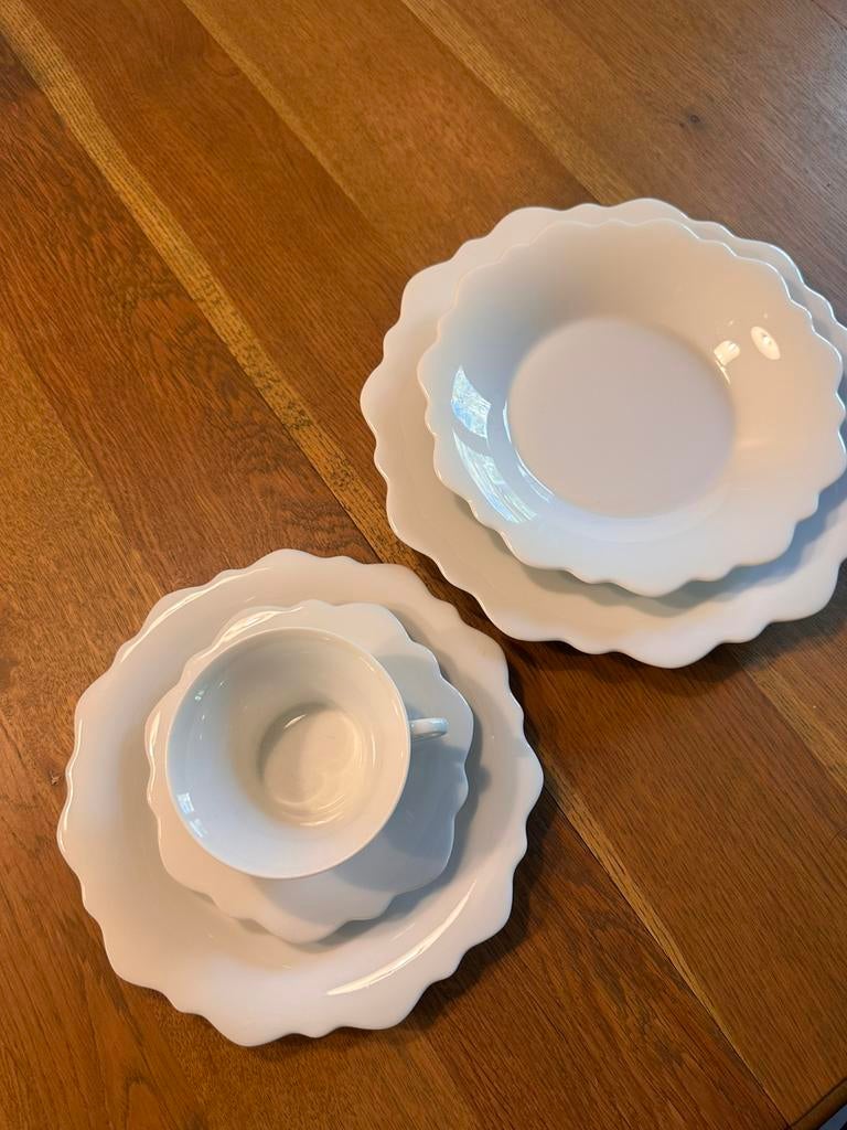 Service complet en porcelaine 6+2 J.L Coquet, Neuf, Enlèvement, Porcelaine, Uni