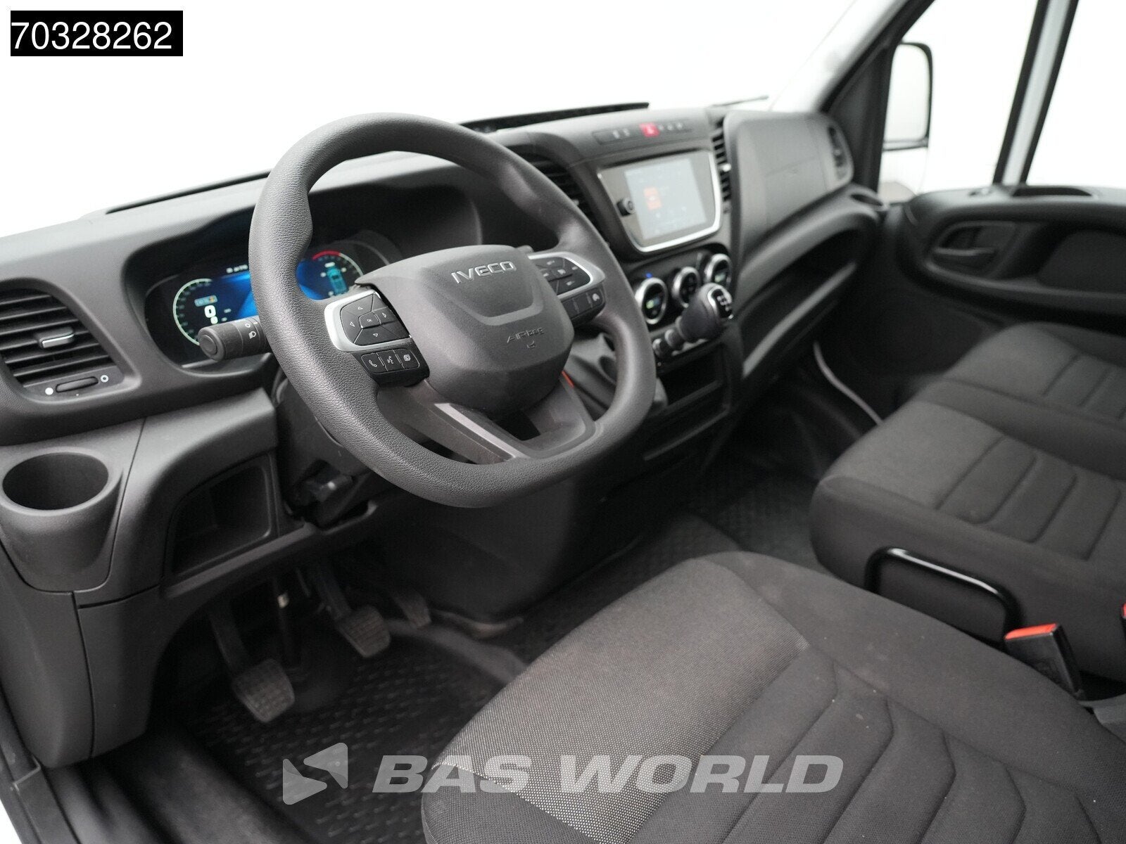 Iveco Daily 35C16 3.0L Laadklep NEW MODEL Dubbellucht 160PK, Auto's, Bestelwagens en Lichte vracht, 3127 kg, Stof, Gebruikt, Euro 6