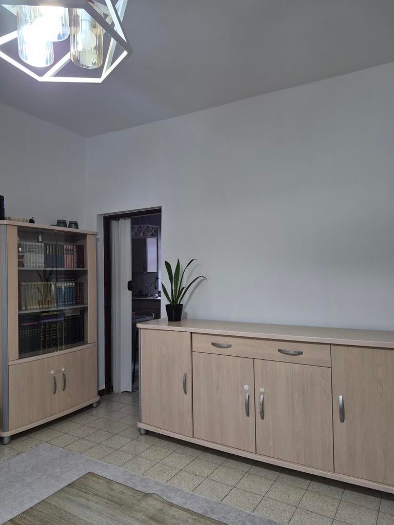 Vitrine + dressoir (MOET WEG!!!), Ophalen