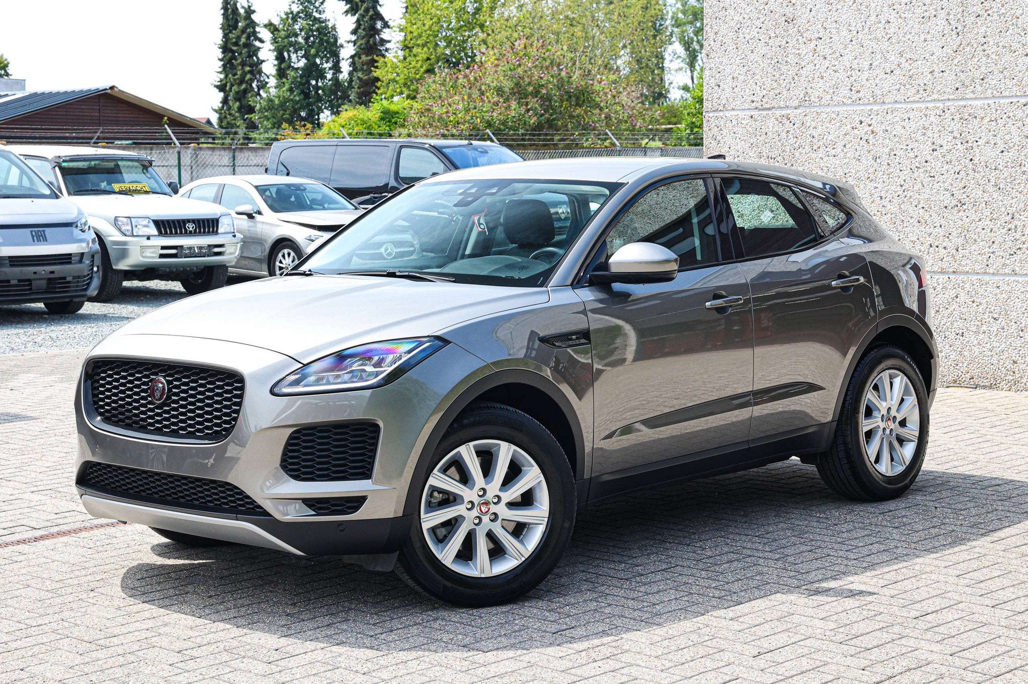 Jaguar E-Pace S-UITVOERING*AUTOMAAT*ACHTERUITRIJCAMERA*LEDER, Autos, Jaguar, Cuir, Argent ou Gris, Achat, Euro 6