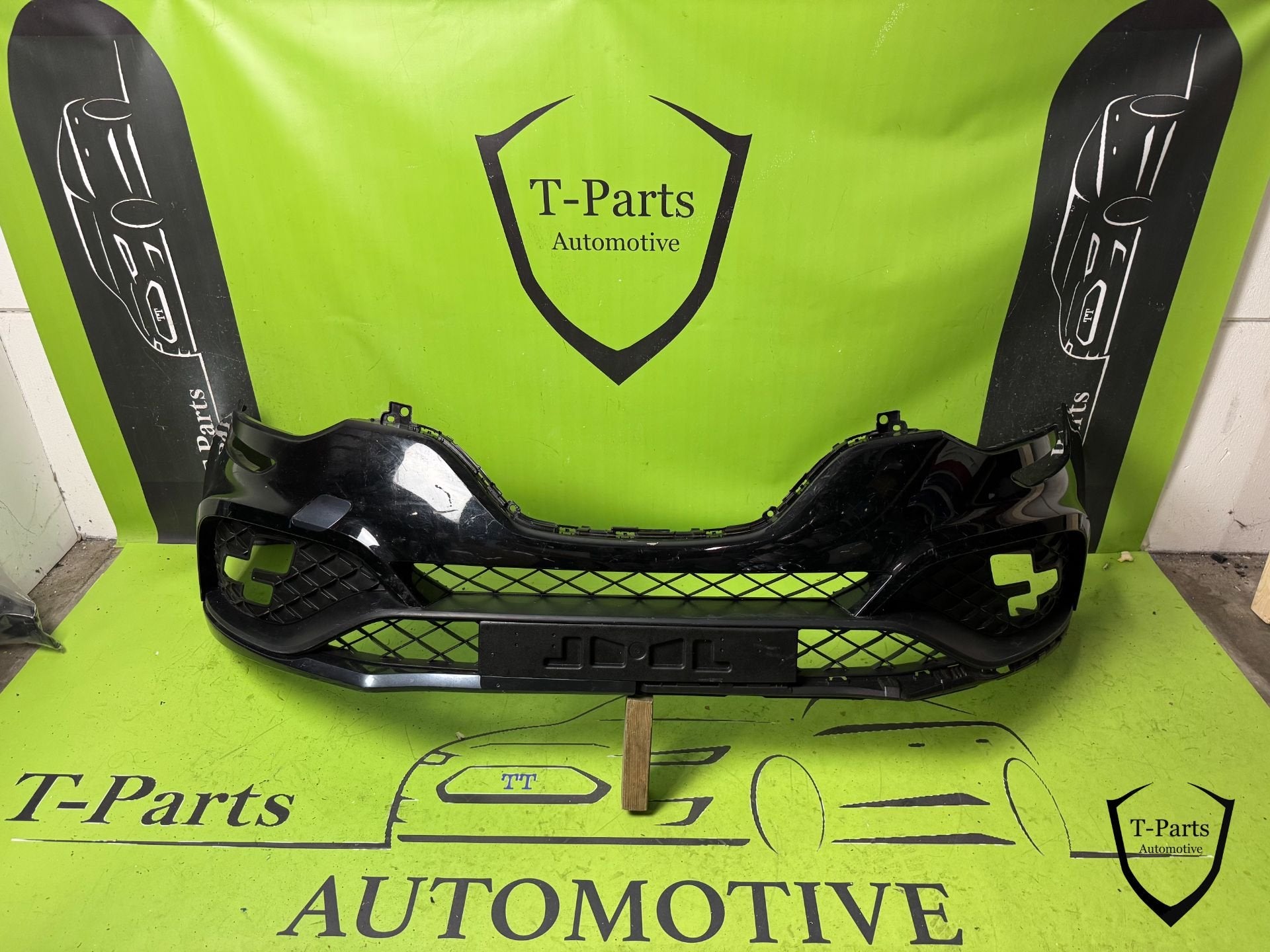 Pare-chocs avant Renault Megane RS, Renault Group, Contact.group@renault.com, Pare-chocs, Renault