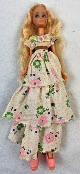 Long Leg Pepper Pop Vintage Jaren 70 Leggy Kloon Bloemenjurk, Verzamelen, Poppen, Verzenden, Zo goed als nieuw, Pop