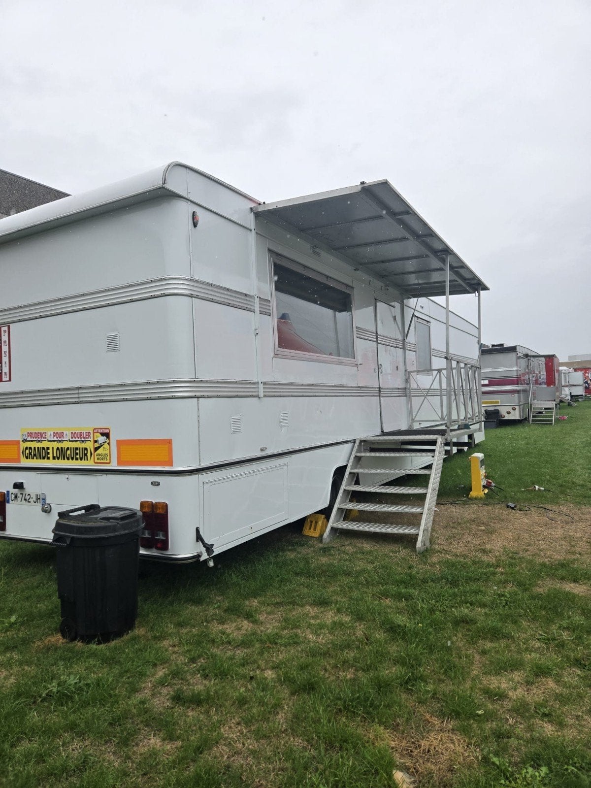 roulotte forain, Caravanes & Camping, Grand lit, Douche, Particulier, 2000 kg et plus