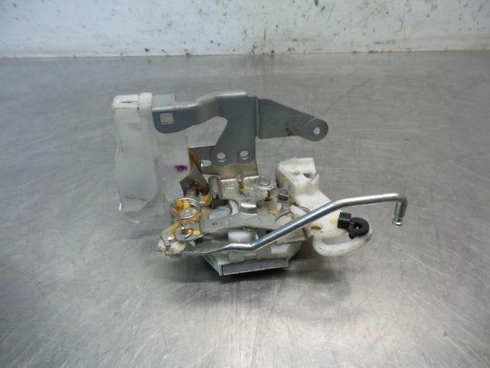 Serrure portière mécanique 2portes droite d'un Peugeot 107, -, 3 mois de garantie, Utilisé, -