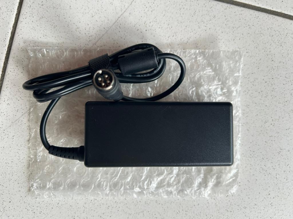 AC Adapter, Elektronische apparatuur, Onderdelen en Toebehoren, Ophalen, Nieuw