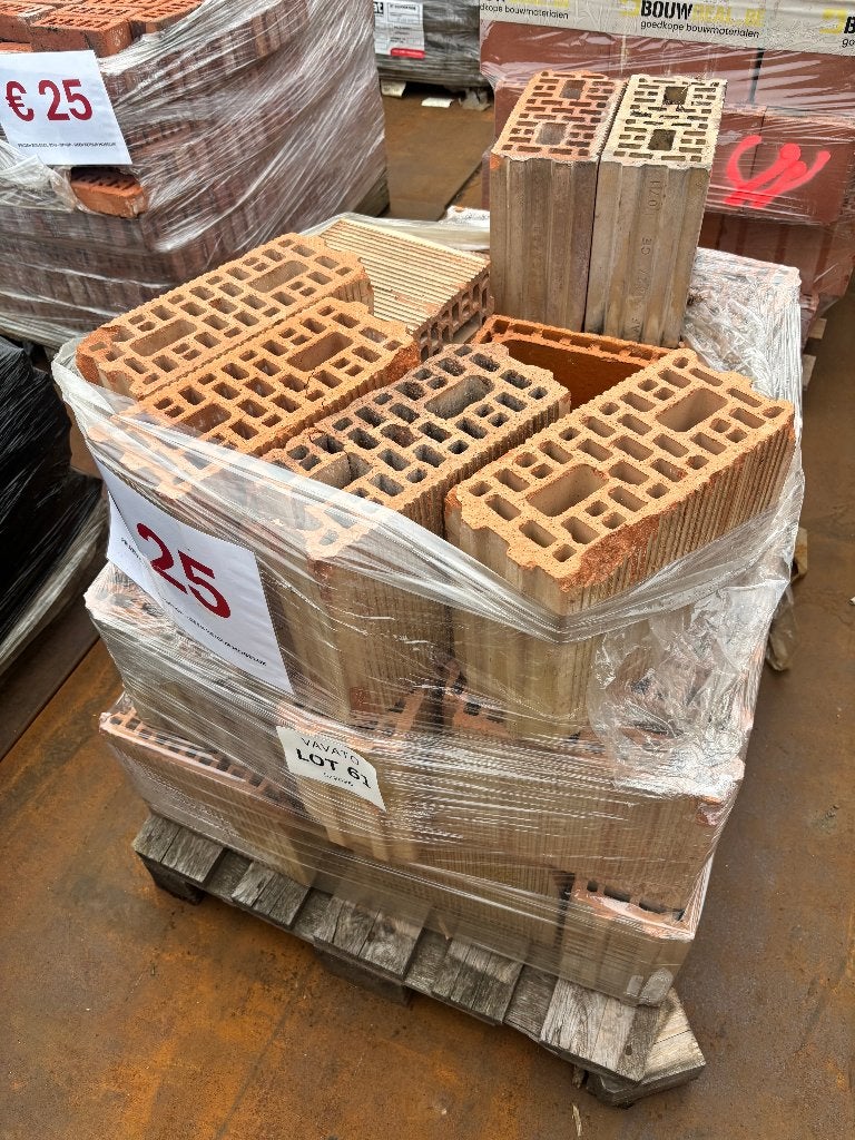 Gevelsteen LOT 61